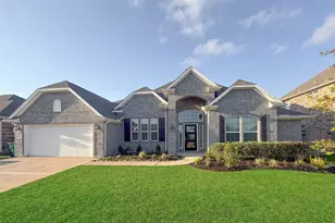 1524 N Blue Bonnet Ln, Angleton, TX 77515 - Photo 1