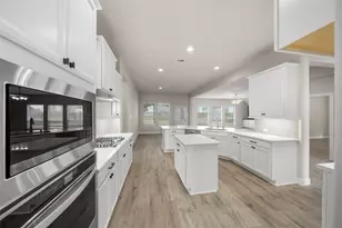 1524 N Blue Bonnet Ln, Angleton, TX 77515 - Photo 22