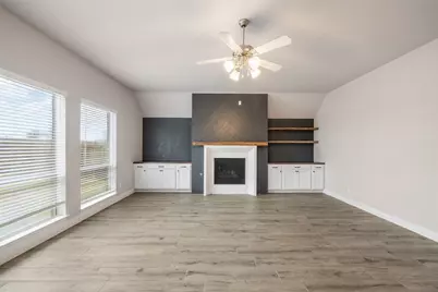 1524 N Blue Bonnet Lane, Angleton, TX 77515 - Photo 18