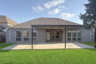 1524 N Blue Bonnet Ln, Angleton, TX 77515 - Photo 6