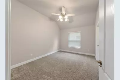 1524 N Blue Bonnet Lane, Angleton, TX 77515 - Photo 32