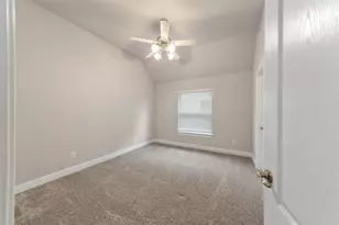 1524 N Blue Bonnet Ln, Angleton, TX 77515 - Photo 32