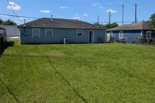 109 E Parker Rd, Houston, TX 77076 - Photo 4