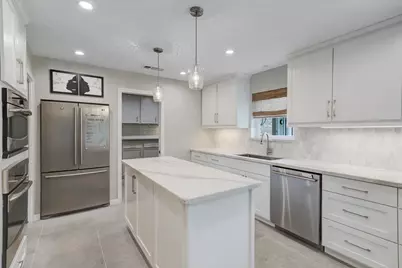 1618 Hillendahl Boulevard, Houston, TX 77055 - Photo 14