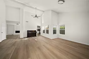3219 The Highlands Dr, Sugar Land, TX 77478 - Photo 8