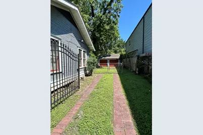 1119 E 25th Street, Houston, TX 77009 - Photo 4