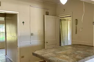 1119 E 25th St, Houston, TX 77009 - Photo 10