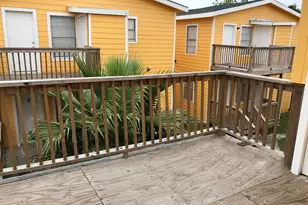2711 Avenue K, Galveston, TX 77550 - Photo 2