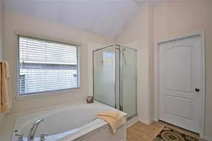 2608 Courtyard Ln, Pearland, TX 77584 - Photo 10