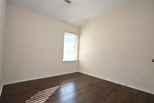 2608 Courtyard Ln, Pearland, TX 77584 - Photo 12