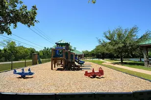 2608 Courtyard Ln, Pearland, TX 77584 - Photo 18