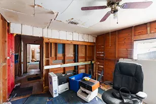 212 E Ave B, Robstown, TX 78380 - Photo 16