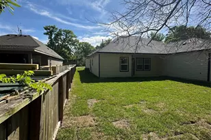 22525 E Shorewood Loop Loop E, Huffman, TX 77336 - Photo 6