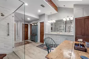 9063 Briar Forest Dr, Houston, TX 77024 - Photo 30