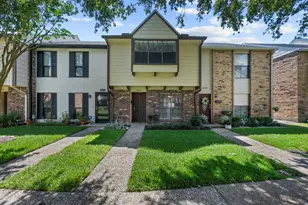 10324 Longmont Dr, Houston, TX 77042 - Photo 2