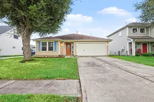 260 Rolling Brook Dr, Dickinson, TX 77539 - Photo 2
