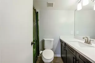 213 Tremont St, Galveston, TX 77550 - Photo 12