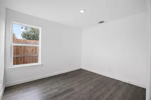 9241 Seeker St, Houston, TX 77028 - Photo 14