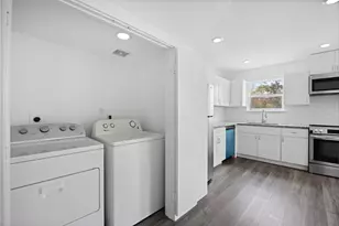 9241 Seeker St, Houston, TX 77028 - Photo 8