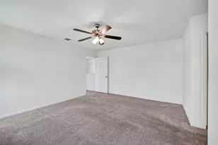 7518 Evitale Wy, Houston, TX 77049 - Photo 32