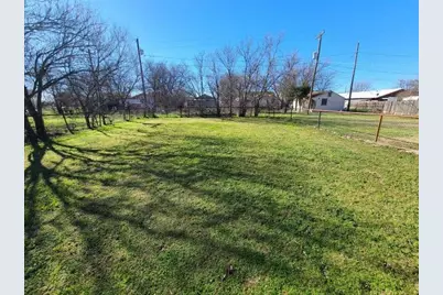 306 E Ida Avenue, Electra, TX 76360 - Photo 18