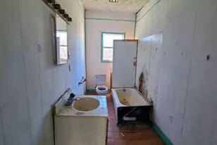 306 E Ida Ave, Electra, TX 76360 - Photo 16