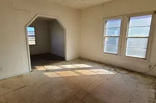 306 E Ida Ave, Electra, TX 76360 - Photo 8