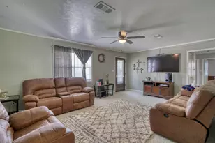 411 N Commerce St, Madisonville, TX 77864 - Photo 8