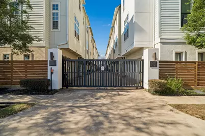 6614 Toledo Street, Houston, TX 77008 - Photo 32