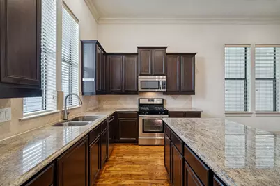 6614 Toledo Street, Houston, TX 77008 - Photo 10