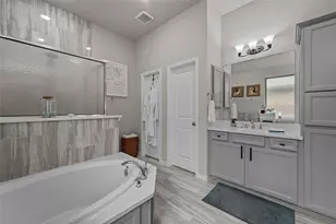 17405 Chestnut Cove Dr, Conroe, TX 77302 - Photo 24