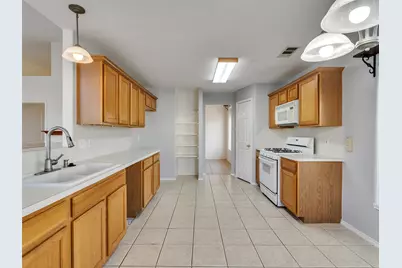 8018 Fox Street, Baytown, TX 77523 - Photo 8