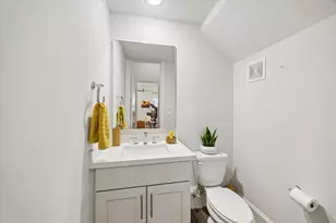 8741 Park Kolbe Ln, Houston, TX 77080 - Photo 14