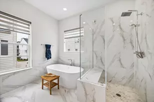 8741 Park Kolbe Ln, Houston, TX 77080 - Photo 18