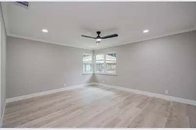 5731 Creekbend Drive, Houston, TX 77096 - Photo 22