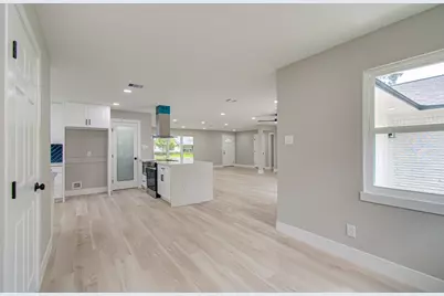 5731 Creekbend Drive, Houston, TX 77096 - Photo 12