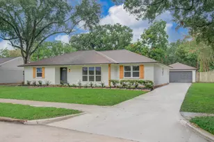 5731 Creekbend Dr, Houston, TX 77096 - Photo 2