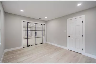 5731 Creekbend Drive, Houston, TX 77096 - Photo 16