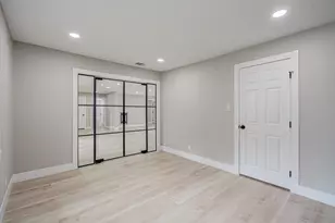 5731 Creekbend Dr, Houston, TX 77096 - Photo 16