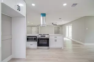 5731 Creekbend Dr, Houston, TX 77096 - Photo 10