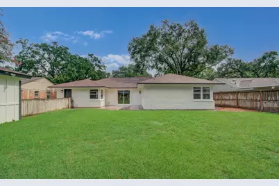 5731 Creekbend Drive, Houston, TX 77096 - Photo 34