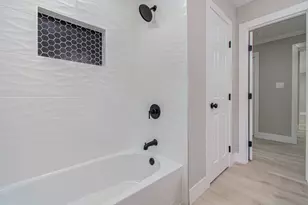5731 Creekbend Dr, Houston, TX 77096 - Photo 30
