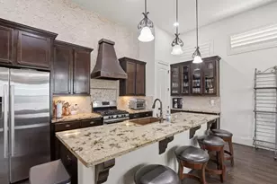 1009 W 24th St, Houston, TX 77008 - Photo 10