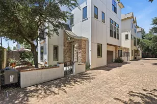 1009 W 24th St, Houston, TX 77008 - Photo 1