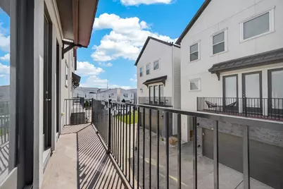 2010 Saint Charles Street, Houston, TX 77003 - Photo 28