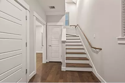 2010 Saint Charles Street, Houston, TX 77003 - Photo 4