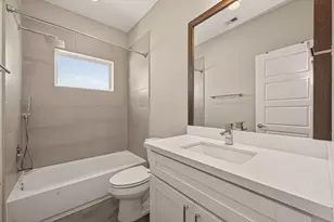 2010 St Charles St, Houston, TX 77003 - Photo 32