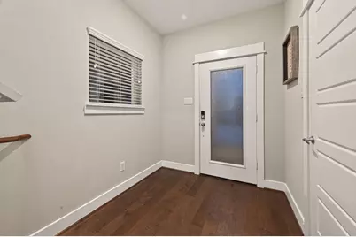 2010 Saint Charles Street, Houston, TX 77003 - Photo 6