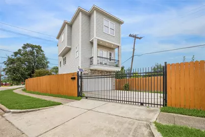 2032 Spenwick Drive, Houston, TX 77055 - Photo 1