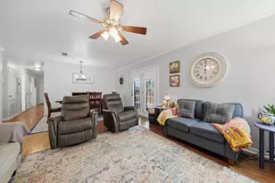 908 Pine Dr, Caldwell, TX 77836 - Photo 8